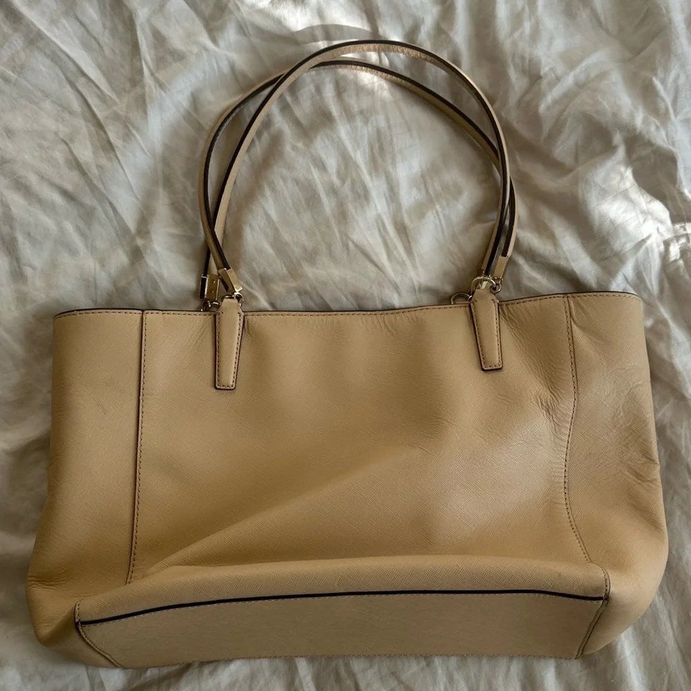 cream-colored coach leather tote bag - Picture 2 of 5